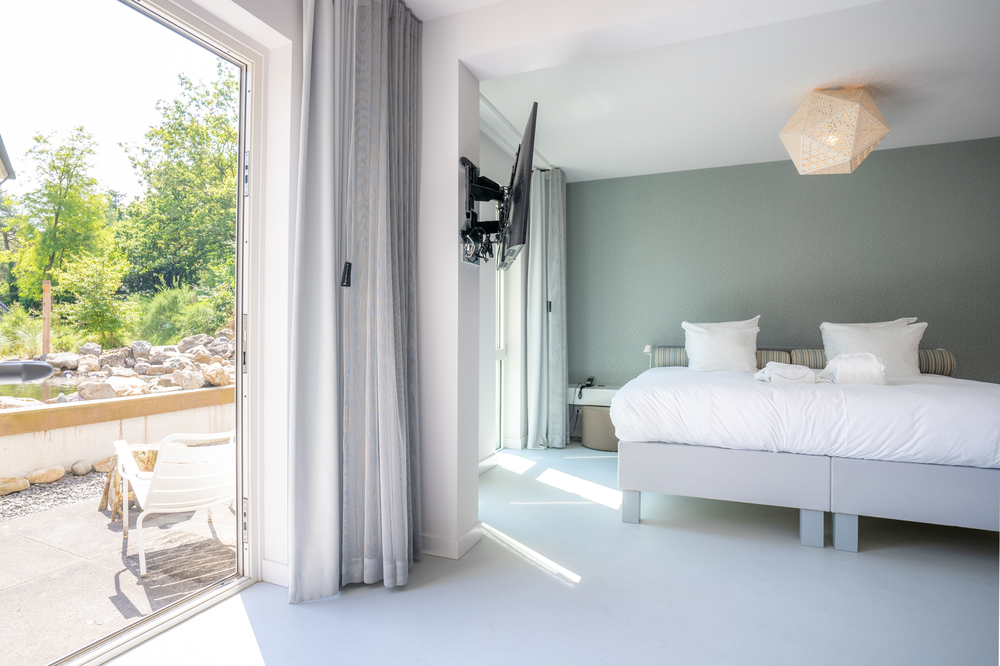 WJS - blooming hotel - Waterfront Junior Suite-5