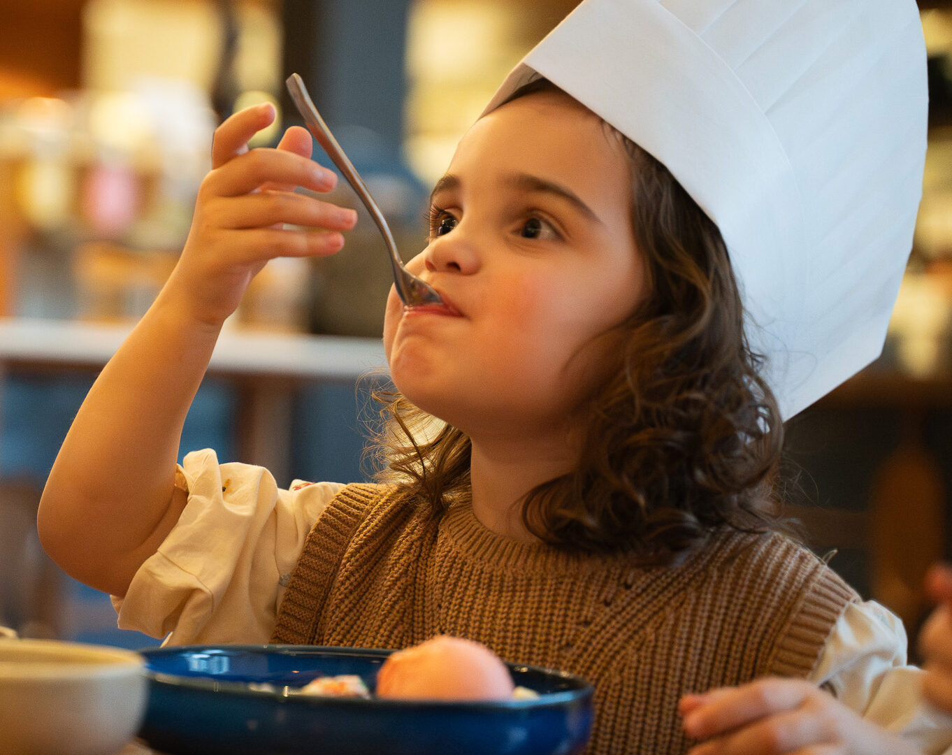 blooming hotel kids november 2025 - 1