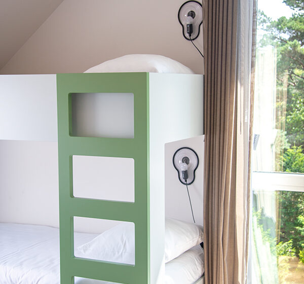 loft family room (17.1)